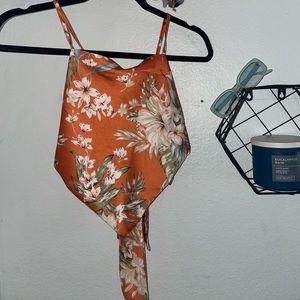 Tie in the back, bandana shape, silk material size medium